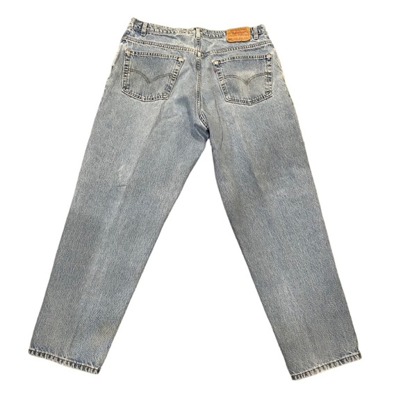 40X32 Levi Loose Fit Jeans - Picture 4 of 7